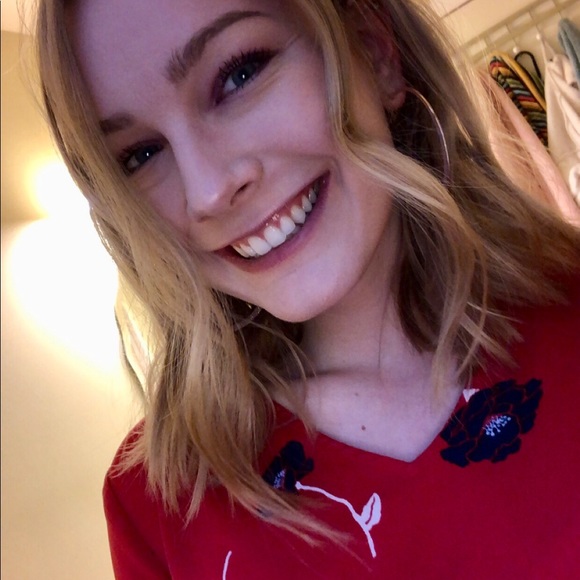 Meet your Posher, Isabella - Picture 1 of 1